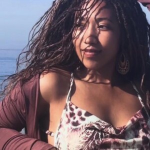 Erotictarot Milf webcam from United States