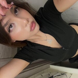 EvaHarrix webcam profile - Ukrainian