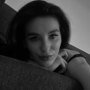 KristinLaur webcam livesex profile in young cams